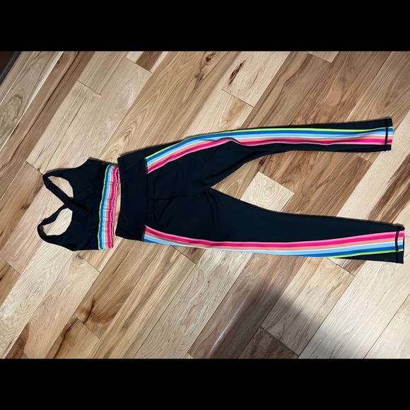 IVL sold out rainbow leggings and x back sports bra - Picture 5 of 7